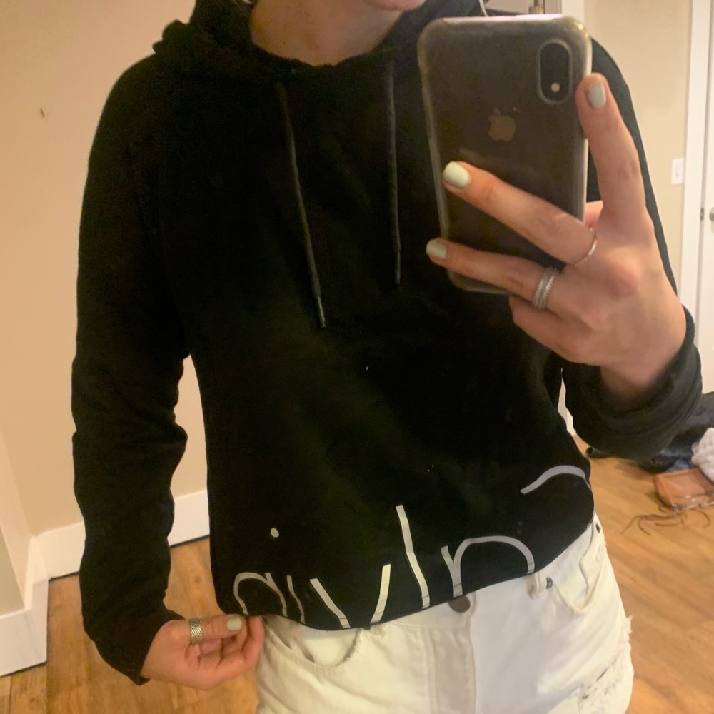 Cropped Calvin Klein hoodie